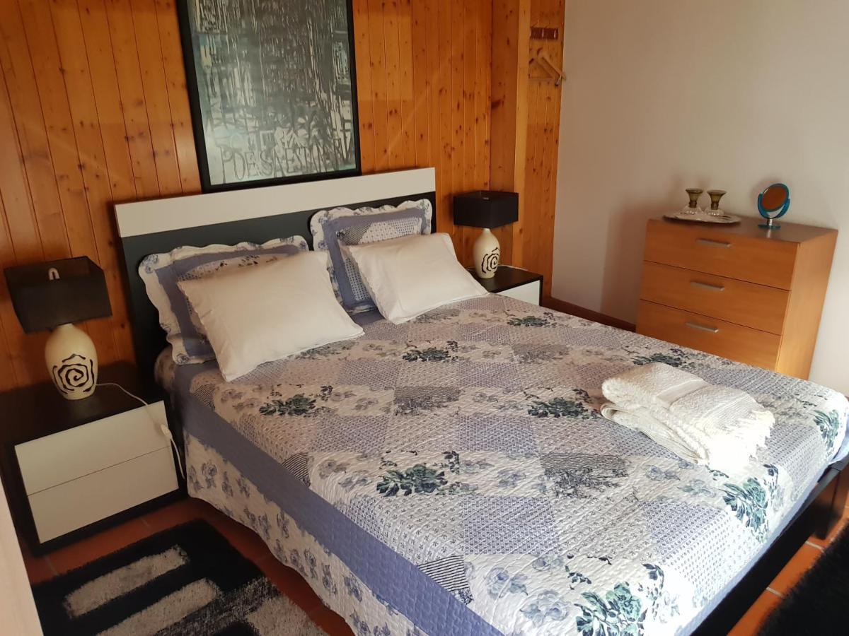 Casa Do Adro Hotel Виана до Кастело Екстериор снимка